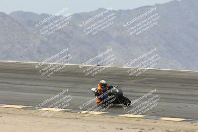 media/Nov-15-2025-Race Pace (Sat) [[8de605a2d8]]/Non Verified Riders (1st 20 Minutes)/Bowl (1015am)/